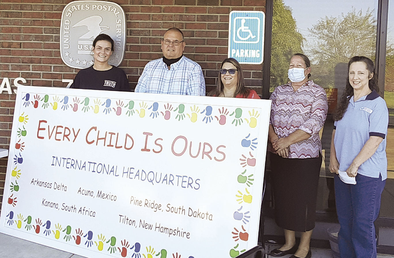 Residents honor local post office